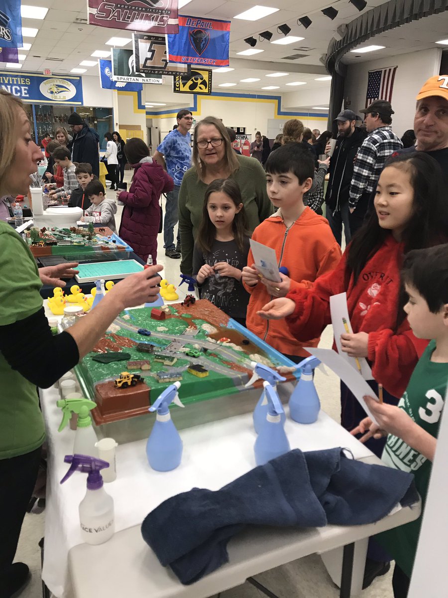 HolmesScience's tweet photo. .@MaerckerPTA and #D60learns #sciencefair is in full swing! Cars have fortunately started 😉 We are at @westview_hills until 11:00 today (1/26). https://t.co/PWRCsBmQta