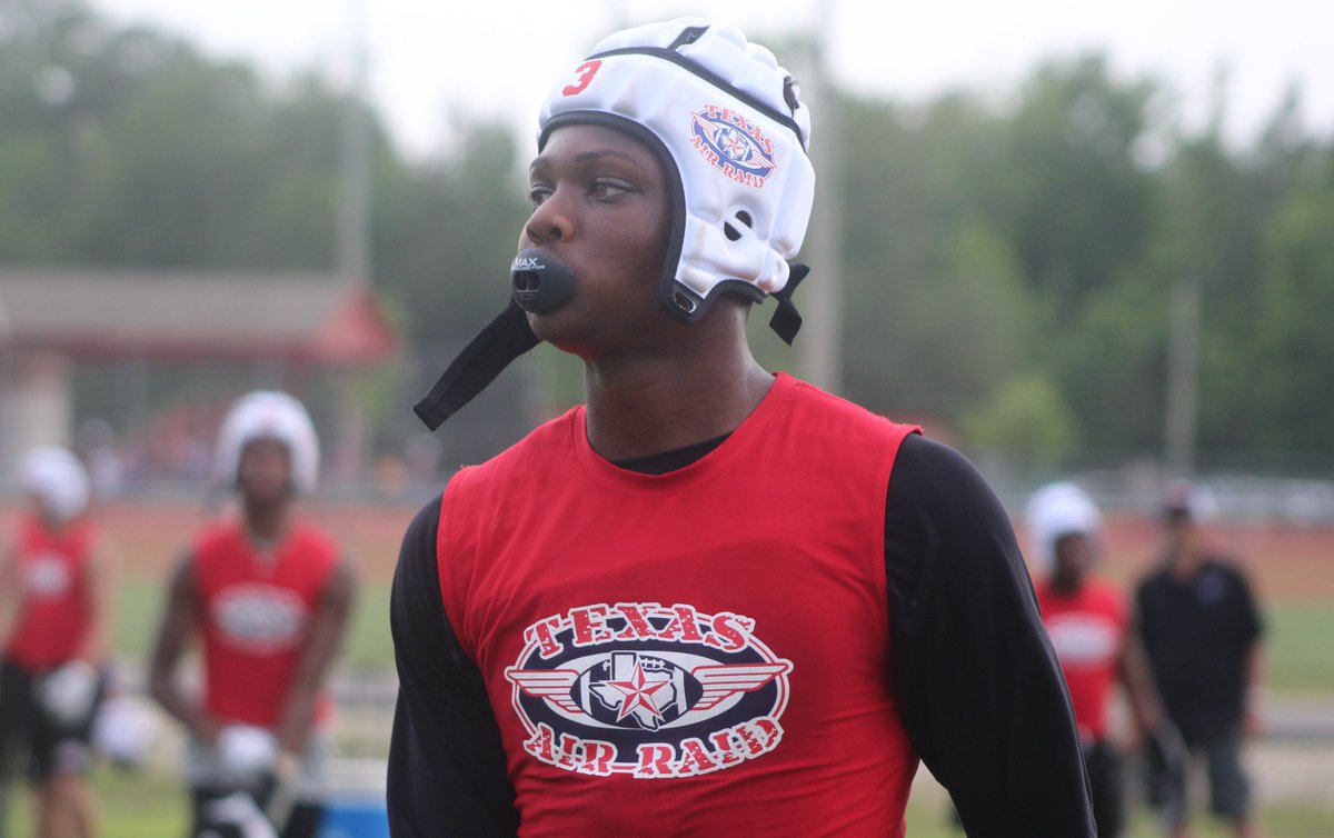 EJHollandOn3's tweet photo. FREE: With the season starting for teams today, here is my MEGA regional 7v7 preview, which also includes team power rankings 👀👀👀. https://t.co/fmlGAl9nMw https://t.co/YCxZ38g4xG