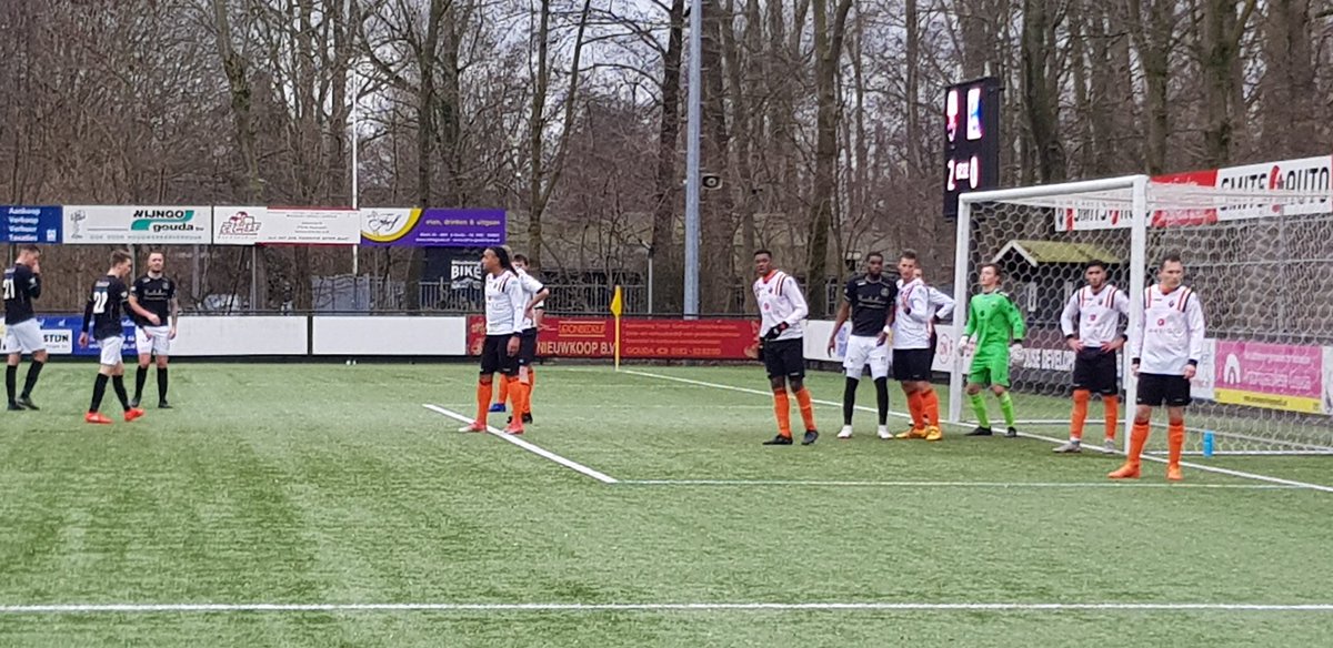 Heuzes12deKjel's tweet photo. Hardwerkend DFS onderuit, 2-0 #hgvoetbal #joddfs https://t.co/RetHs2thUc