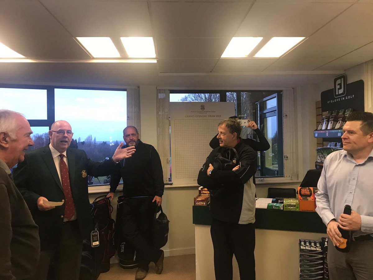 New pro shop now open! Make sure you pop along and see <a href="/RichardLally1/">Motivating Golfers</a> for all your golfing needs ⛳️ #golf #Bedfordshire