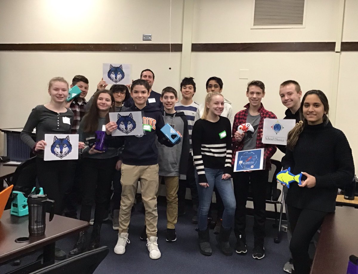 MrBHeisler's tweet image. D95 and MSN representing @NiceIL miniCon. I couldn’t be prouder of how these learners showcase the #D95Values of integrity, high expectations and collaboration to educators from across the Chicagoland area. @CVeitcher @D95SocialMedia @D95Technology