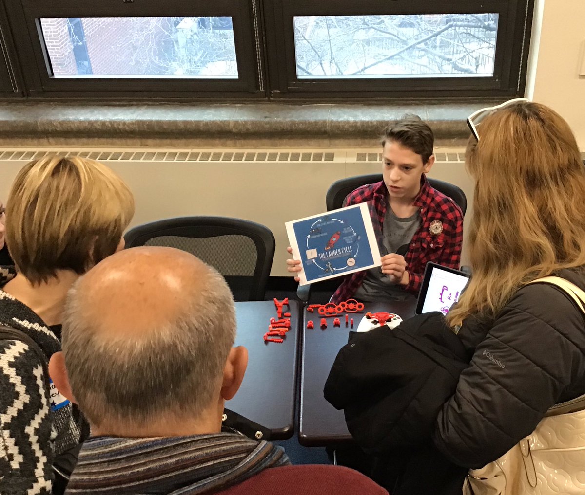 MrBHeisler's tweet image. D95 and MSN representing @NiceIL miniCon. I couldn’t be prouder of how these learners showcase the #D95Values of integrity, high expectations and collaboration to educators from across the Chicagoland area. @CVeitcher @D95SocialMedia @D95Technology