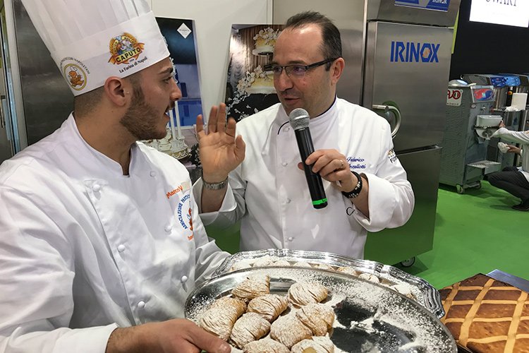 ItaliaaTavola's tweet photo. #Formazione e #dolci tipici #Conpait attrae gli operatori di settore @conpait @SigepRimini #pasticcere #iat #italiaatavola #IaT https://t.co/JjipEWocAt https://t.co/aefX5k7LhS
