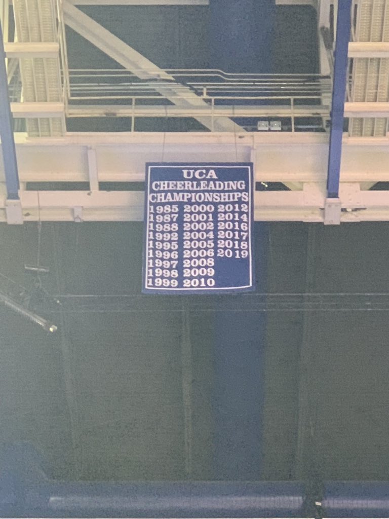 KentuckyCheer's tweet photo. Always nice to be back in Rupp with a new addition to the banner! #24 😼 https://t.co/I2yXA6Onfh