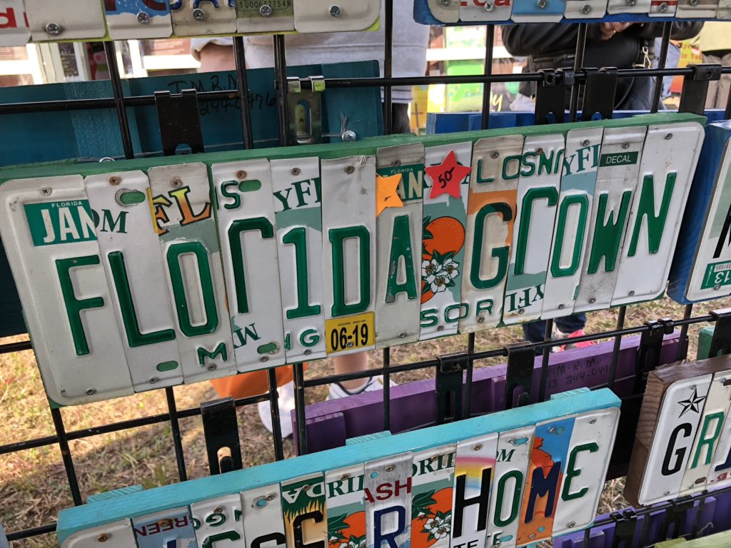 Finding all sorts of kitschy treasures at the 2019 #KumquatFestival in #DadeCity! #visitpasco #authenticflorida