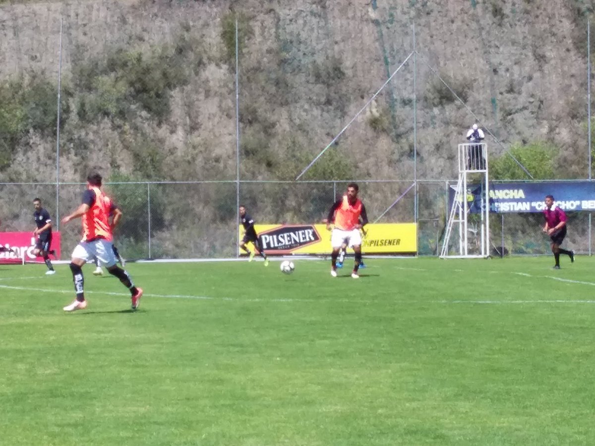 calleriera's tweet photo. Arranca el segundo partido de @DCuencaOficial ante #América https://t.co/6rLAu2TVYz