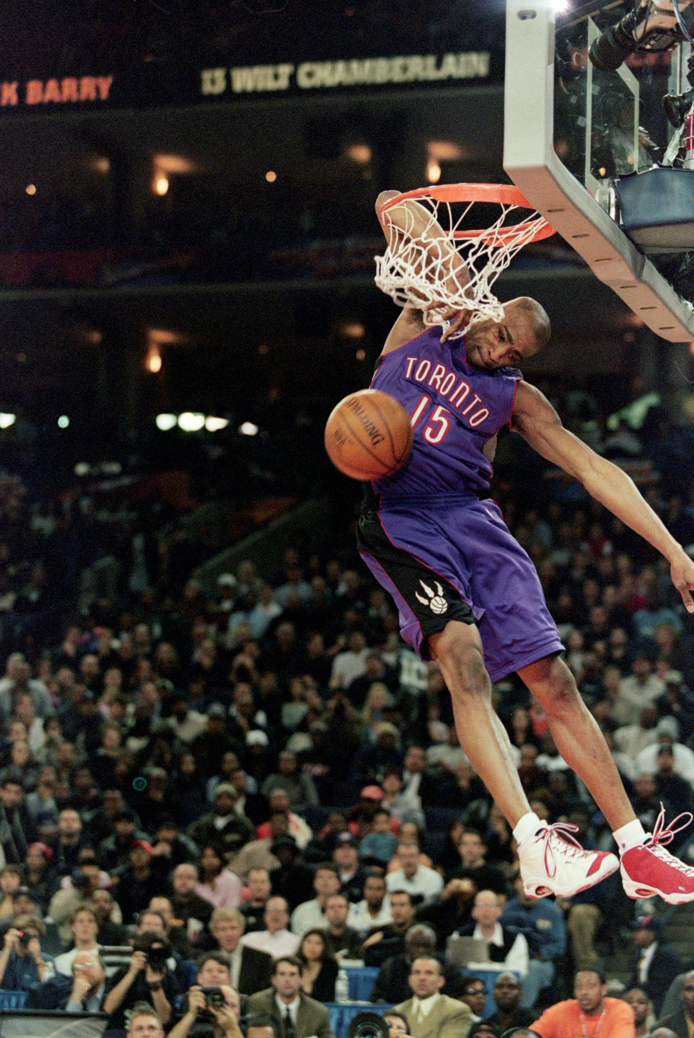 Happy birthday to dunk legend Vince Carter 