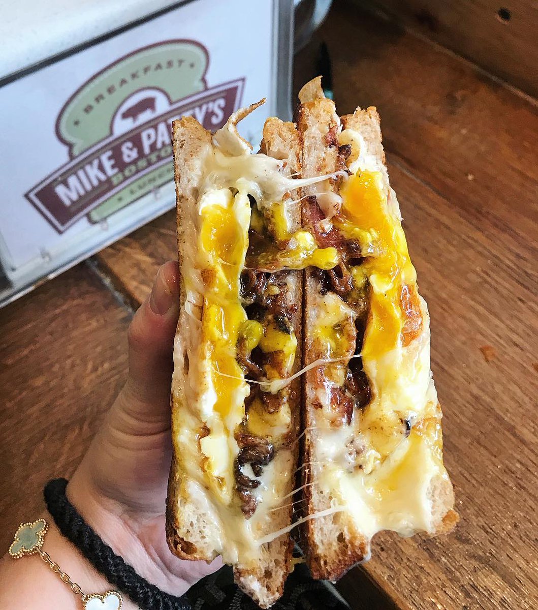 MikeandPattys's tweet photo. #Repost from @boston_chow: “God is a... sandwich. The BREAKFAST GRILLED CRACK sandwich from @mikeandpattys does it again 🙌🏼”
Thank you for sharing, hope you had a great time ❤️#mikeandpattys
#yummy #breakfastfix #morningslikethis #goodmorning #breakfastinboston #fresh #boston https://t.co/nqxJTVREuB