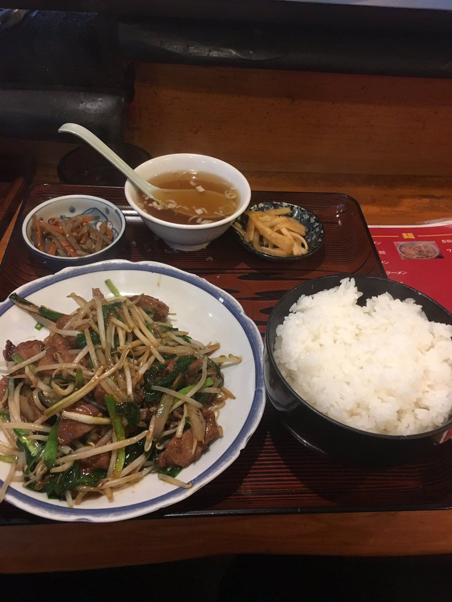 こういう店構えの定食は必ず美味い