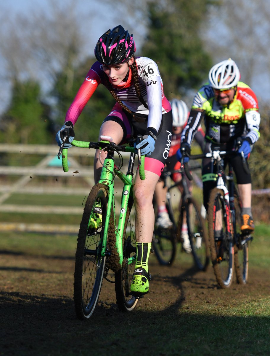 Cyclopunk's tweet photo. Somewhat later than intended ('cos some idiot - me - forgot to upload it) here's @sfblackwell and my #WomensCycling report and photo gallery from Round 15 of the Eastern #Cyclocross League https://t.co/1gW8VATuYw https://t.co/tFVMZ3Z39F