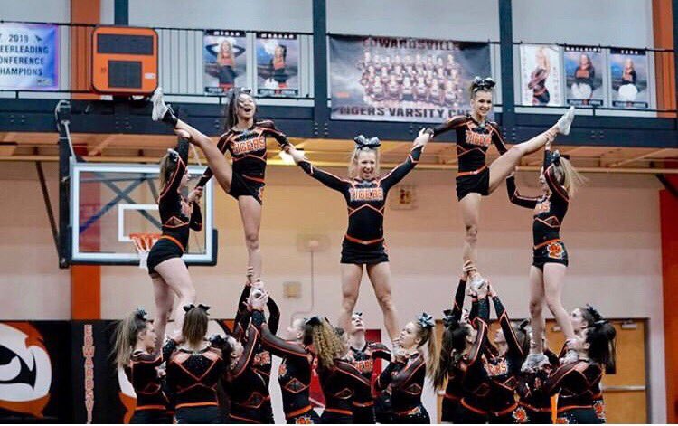 Your Edwardsville Tigers have officially advanced to IHSA STATE! Way to go tigers! 🖤🧡🖤 #evilleyouknow #wewantthatring