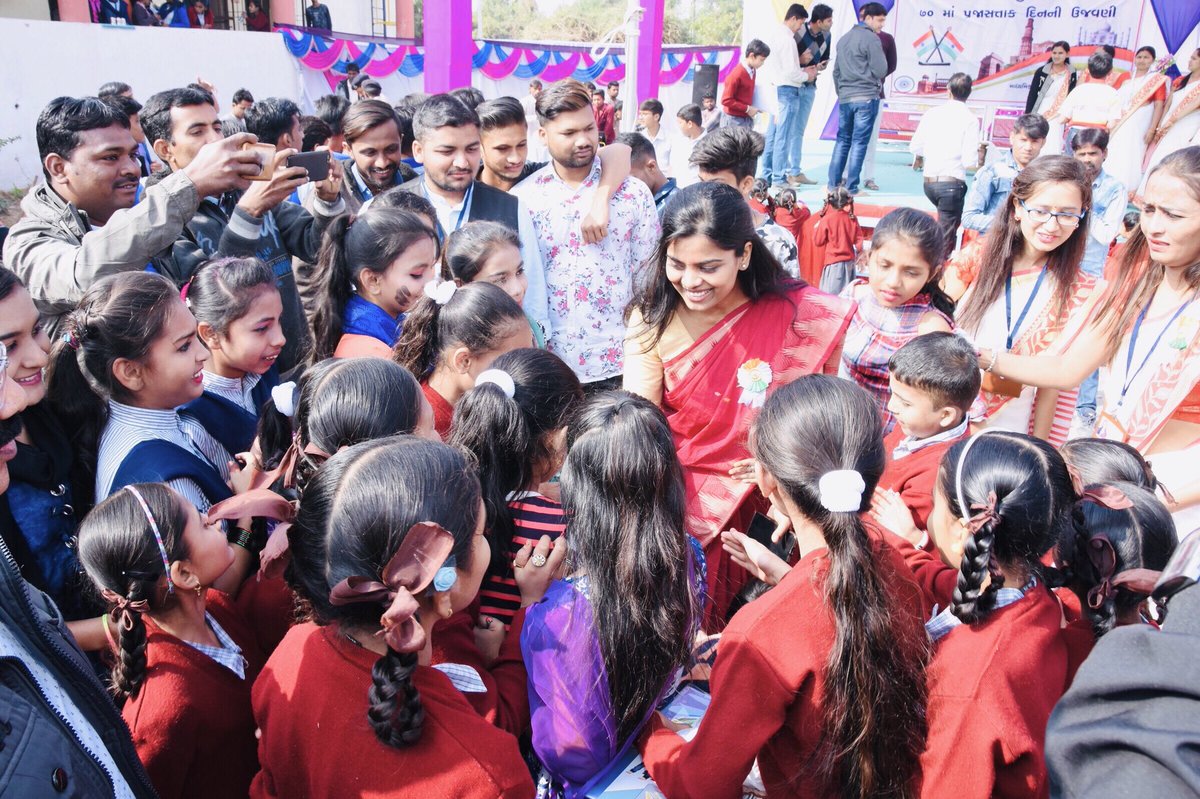 NehaSinghIAS's tweet photo. 70th Republic Day Celebration in Jhagadia https://t.co/lTFyjbFgMx