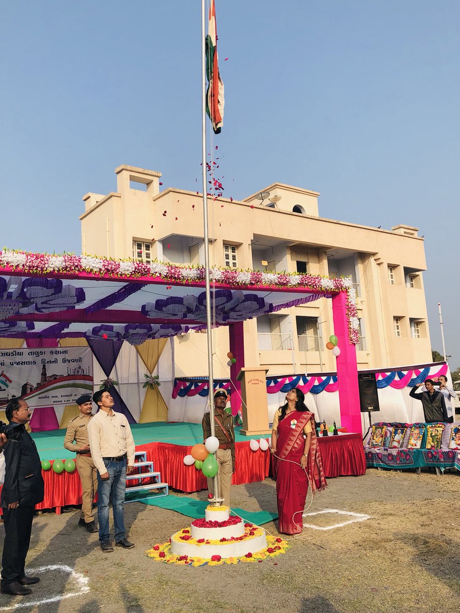 NehaSinghIAS's tweet photo. 70th Republic Day Celebration in Jhagadia https://t.co/lTFyjbFgMx