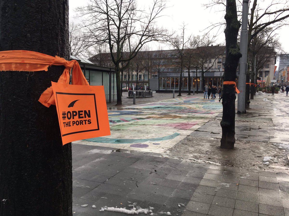 Es wird wieder orange in den Städten✊🏻🧡
#OpenThePorts
#Seebrücke
#TogetherForRescue
#United4Med
