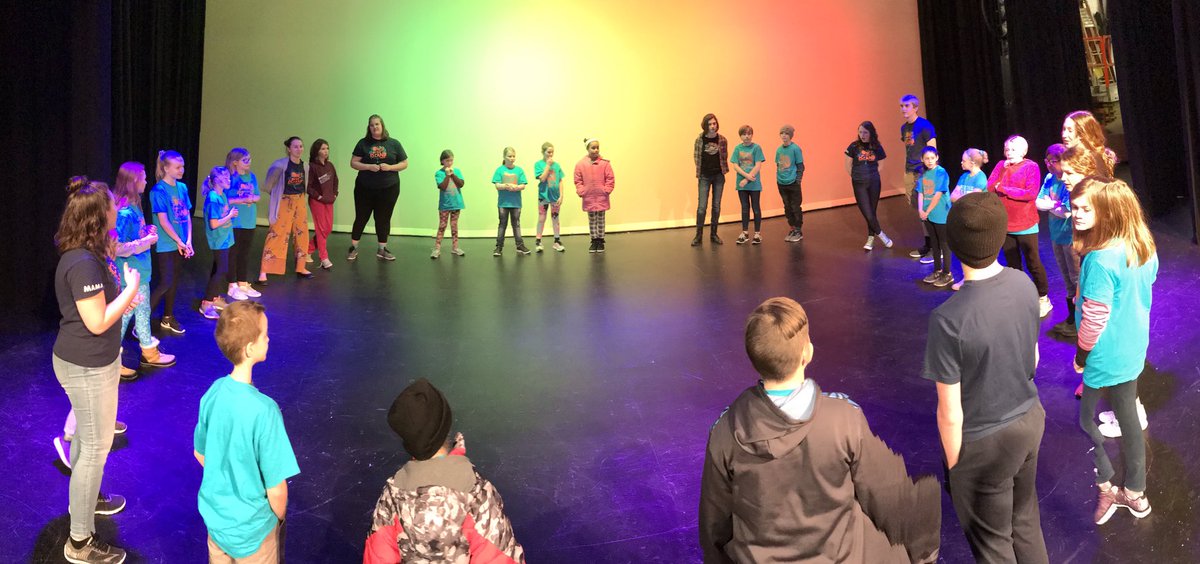 MVHStheatre's tweet photo. Our first full group vocal rehearsal sounds awesome!  #BTSworkshop  #MVFineArts 🌴 🎭 https://t.co/NhnOTJ7tYD