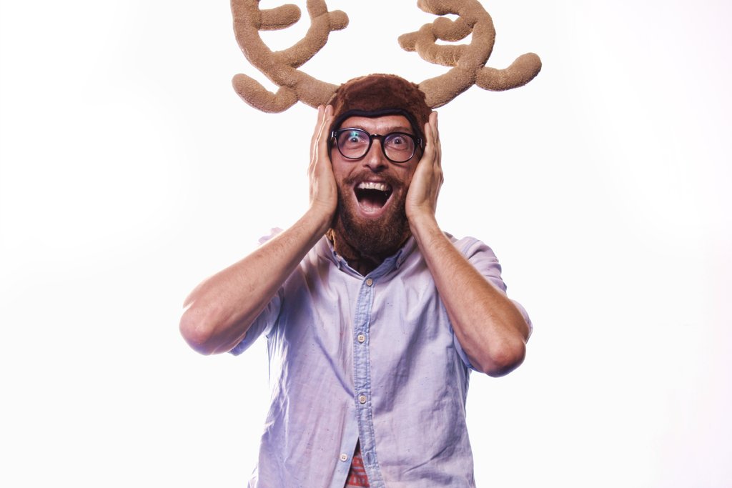 #LBX2019 Artist of The Day: ✨Mauro Gatti✨

Originally from Italy, <a href="/maurogatti/">Mauro Gatti</a> lives in LA where everyone surfs except him! 😆