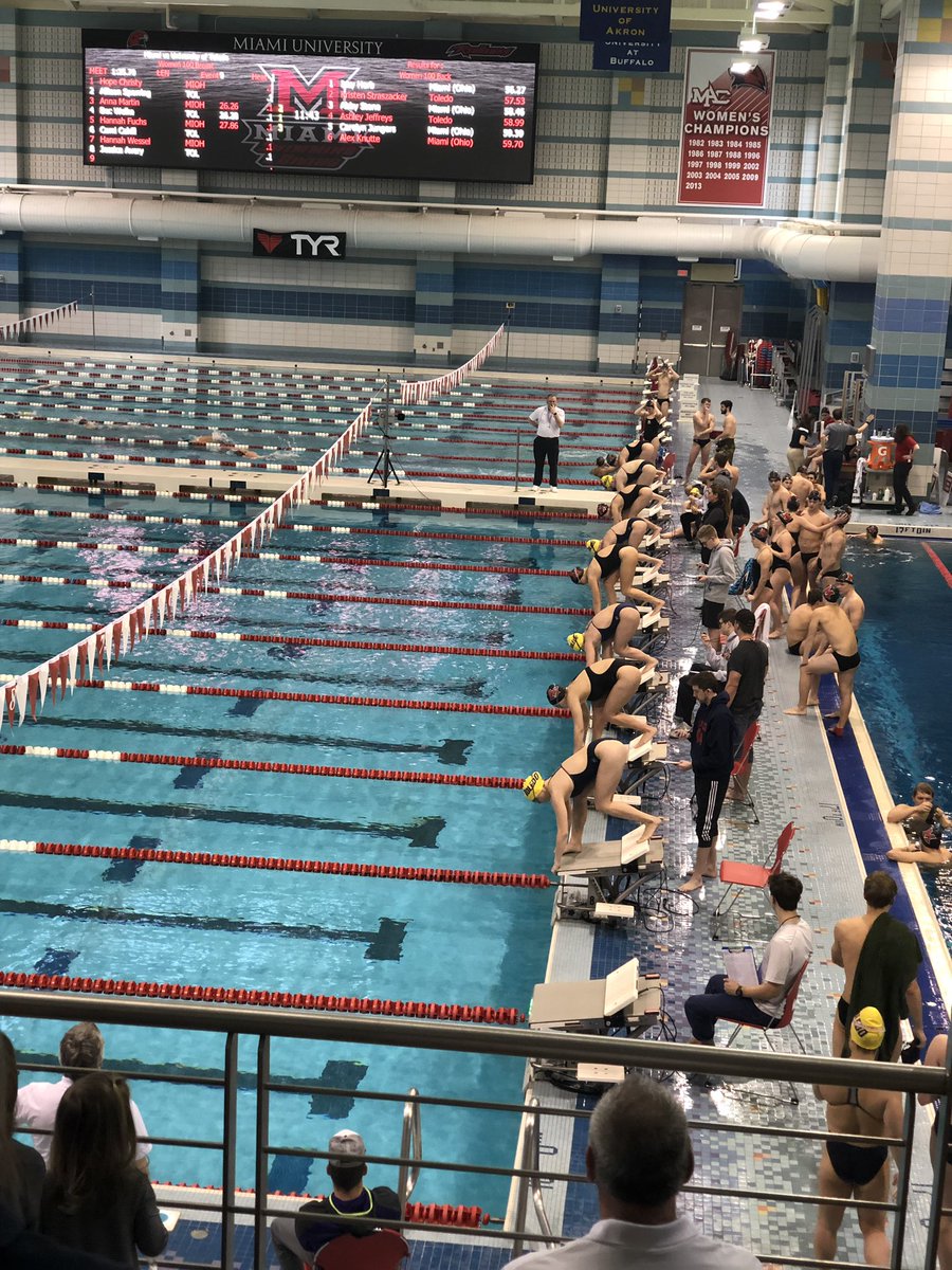 brian_netzler's tweet image. Hawks supporting Hawks!  Let’s go @MiamiOHSwimDive !!!  #LoveAndHonor #RiseUpRedHawks #OneMiami