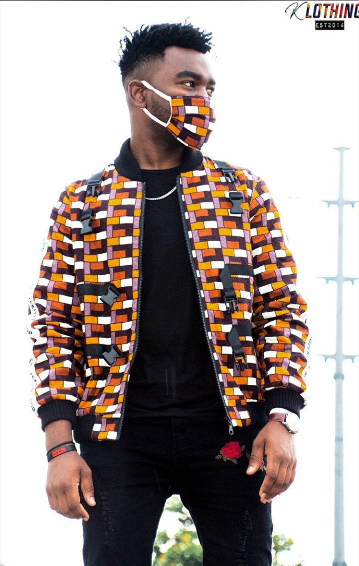 EggzekitiveRob's tweet photo. its the 10% EggzekitiveRob winter sale get your Ngwa'Ngwazi Bomber Jackets now. limited Offer valid till Feb 14th.#EggzekitiveRob#BomberJackets#pause4DaBoss https://t.co/B3FaTZkeOr