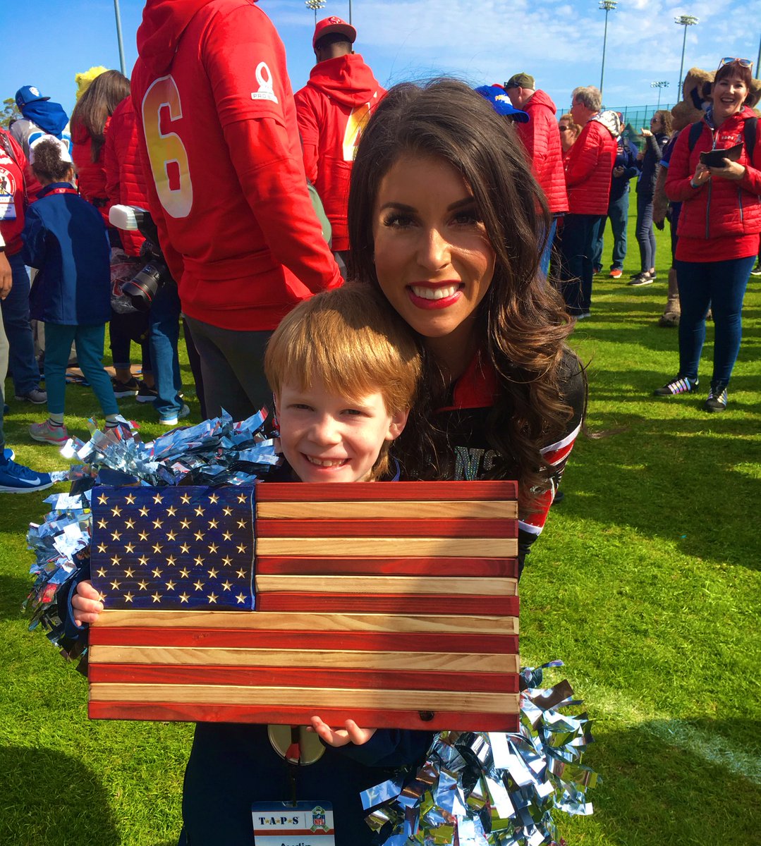 AFC_Alexandria's tweet photo. It’s about so much more than football ❤️🇺🇸 thank you @TAPSorg and @FLAGSofVALOR for helping to create these keepsakes in honor of these families fallen soldiers. My heart is so full https://t.co/mxRJHLHFdy