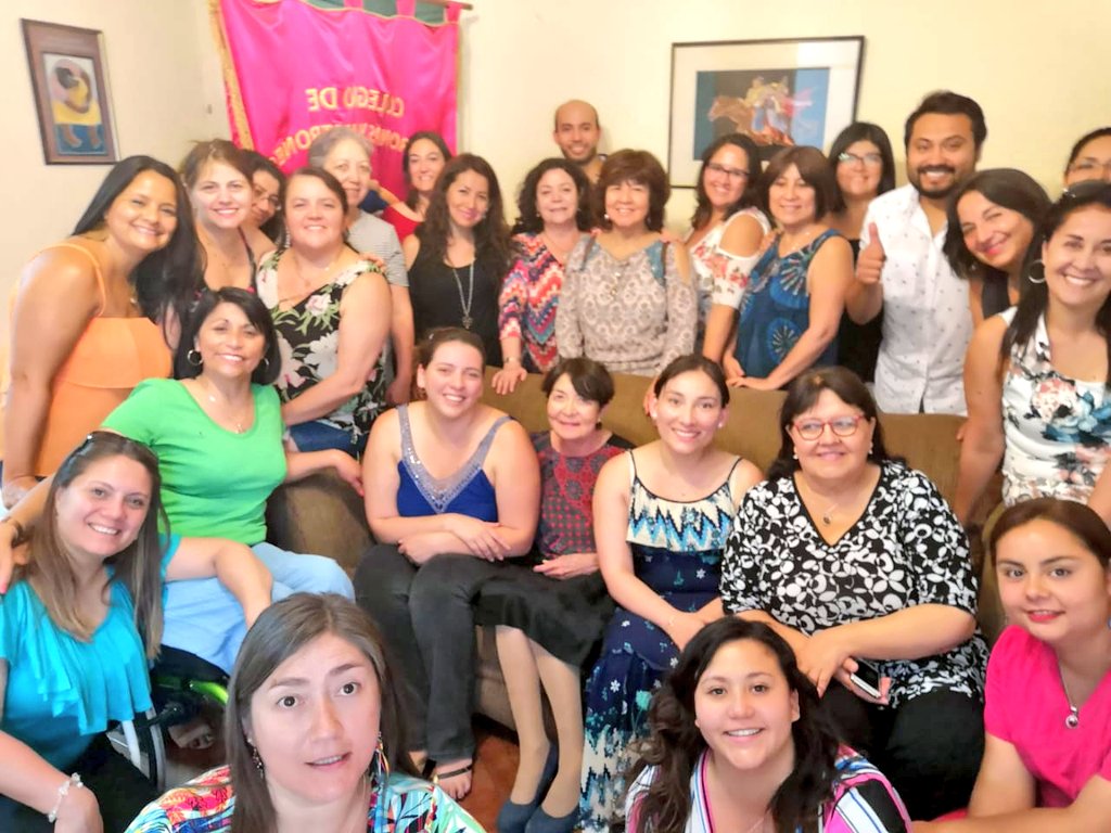 ChileMatrones's tweet photo. Las y los matrones de #Chile 🇨🇱 unidos para fortelecer la profesión
#MásProtagonistasQueNunca
#Norma21
#matronas
#matronería
#MatronesEnAlerta https://t.co/vBJjLkUPfV