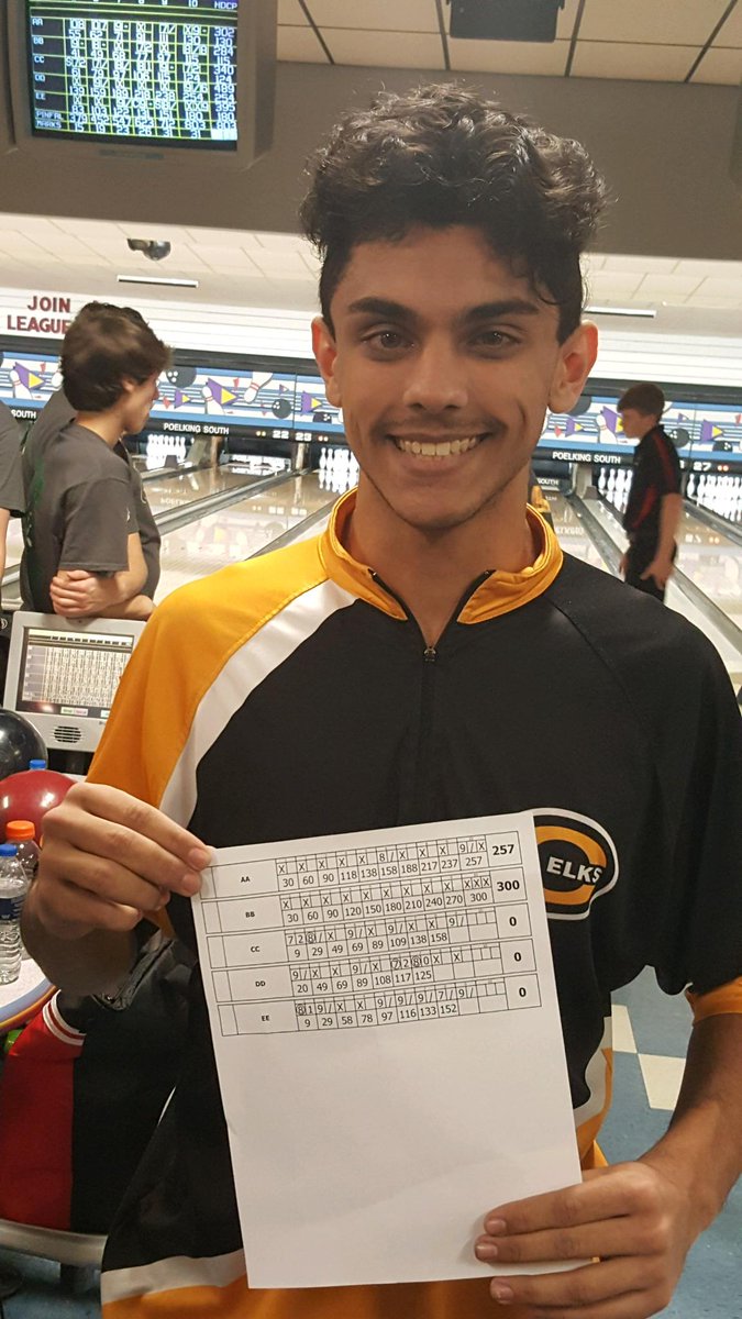 chselksad's tweet photo. Wally just rolled a perfect 300 game! #GreatJobWally https://t.co/a7ug0PUbUl