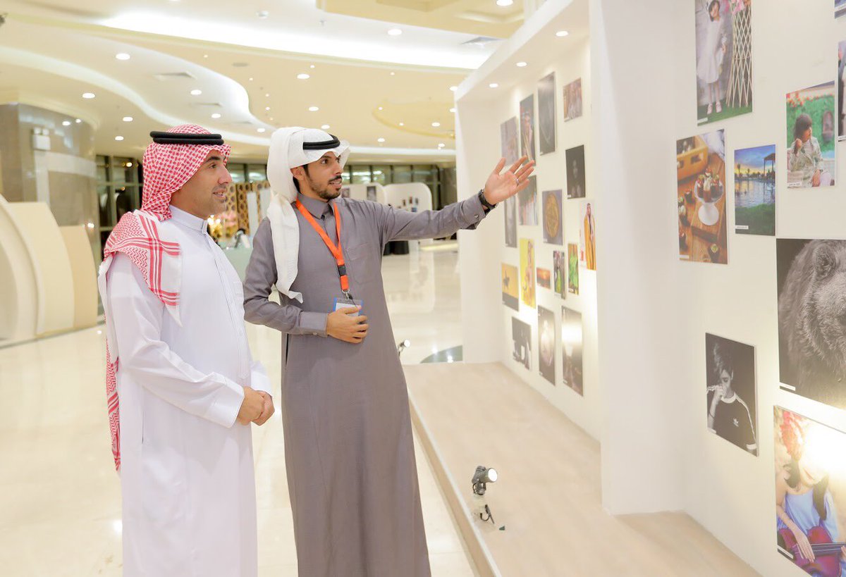 AsrarForum's tweet photo. تشرفنا بضيف الملتقى لليوم 🌹

.

أ.علي الشايعي @awa579 يا هلا فيك 😍

.

#ملتقى_أسرار_للتصوير https://t.co/TeHksOaBny