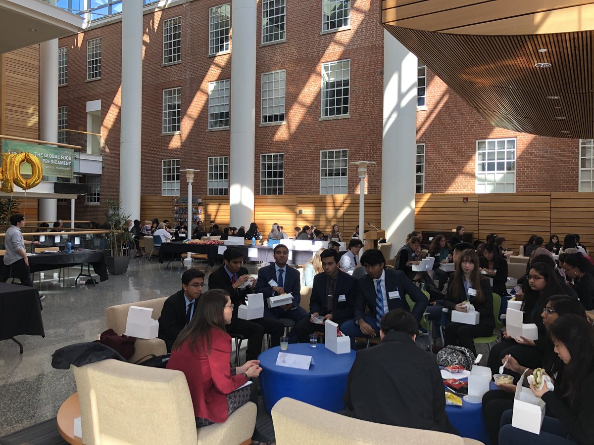 unc_amwho's tweet photo. Students engage with speakers at the Lunch and Learn event to learn more about careers in global health and nutrition! #UNCAMWHO2019 https://t.co/EjJOxHB9gX