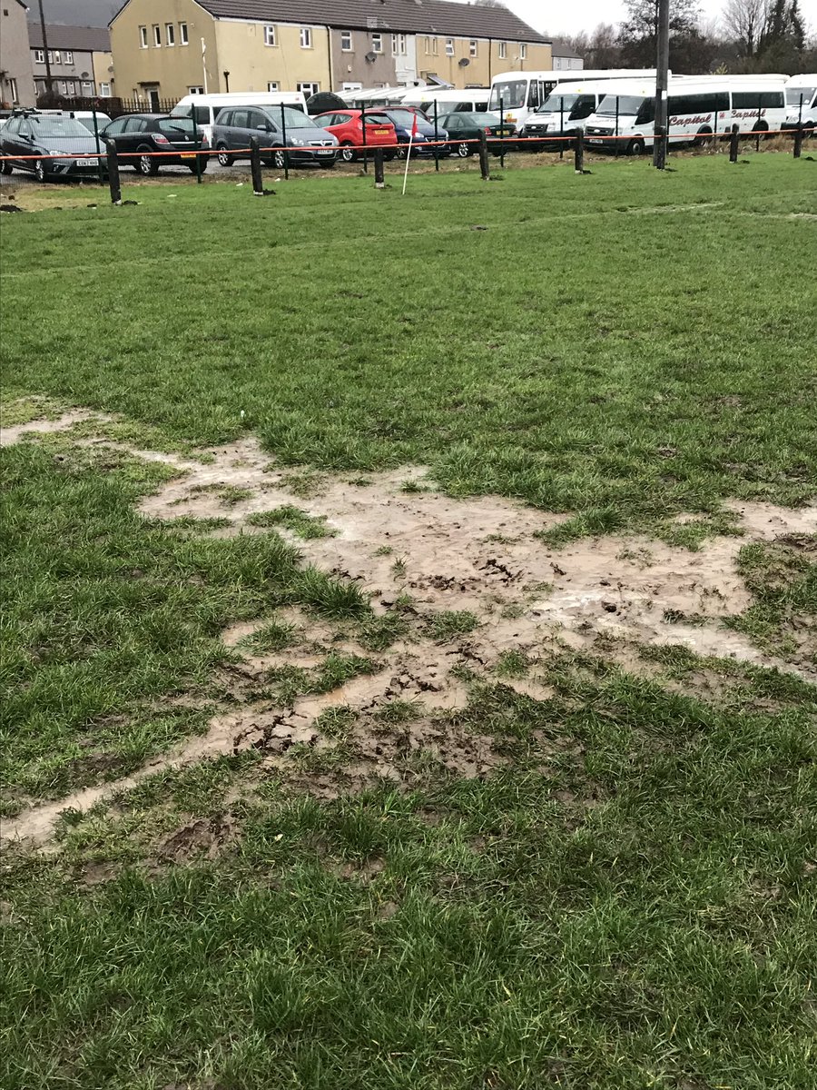 Game abandoned after 5 minutes. Ref saying the pitch is unplayable