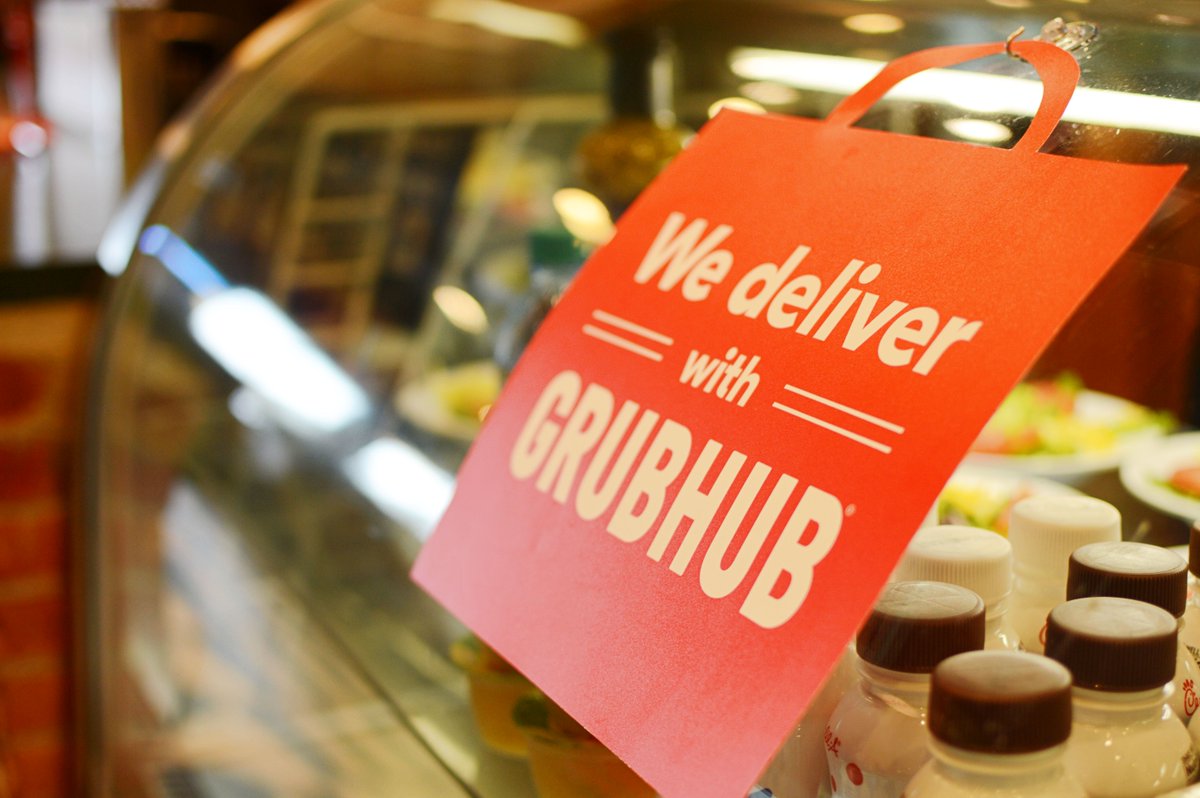 Don’t feel like going out to eat? 🤷‍♂️ No problem. Order #TruettsPizza on #GrubHub to have your favorite meal delivered right to your door. 📱It’s the perfect combination of simple and satisfying. #YUM