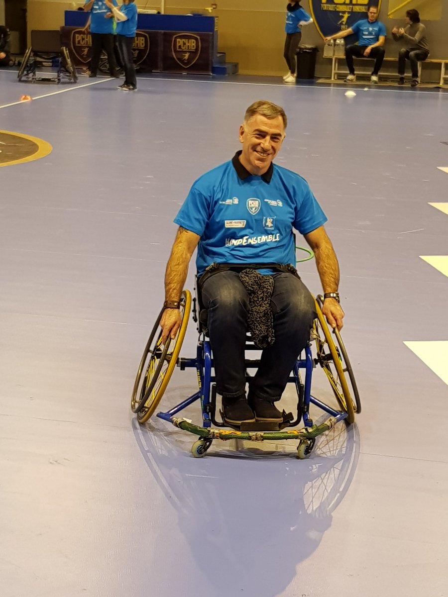 NathalieLassal3's tweet photo. Découverte #handfauteuil #comité77 #pchb #lidfhandball @patricebossard plaisir d'etre ensemble https://t.co/EQ9vuQCLdb