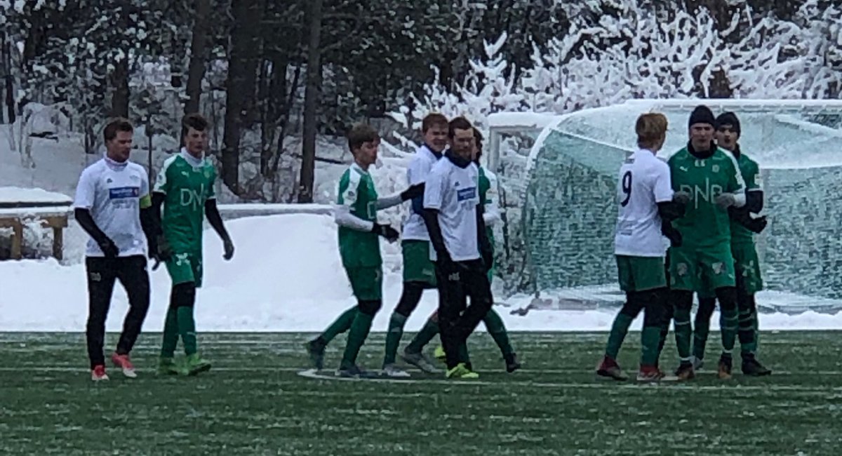 Årets første treningskamp unnagjort. Tap 3-4 for HamKam juniorer. Vi er fornøyd tross tap. Helmersen, Haugen og Bakken Vestli med våre mål.