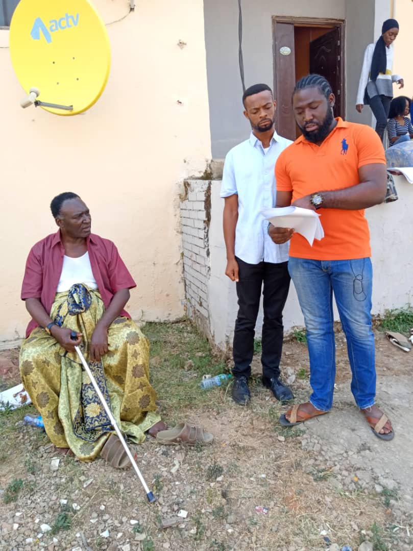 McBluetoothCCFR's tweet photo. Behind the scene With #ClemOhameze on set
Na our landlord o...
#Taxi
Life of an actor #sozofilms https://t.co/KgoTttAfaM