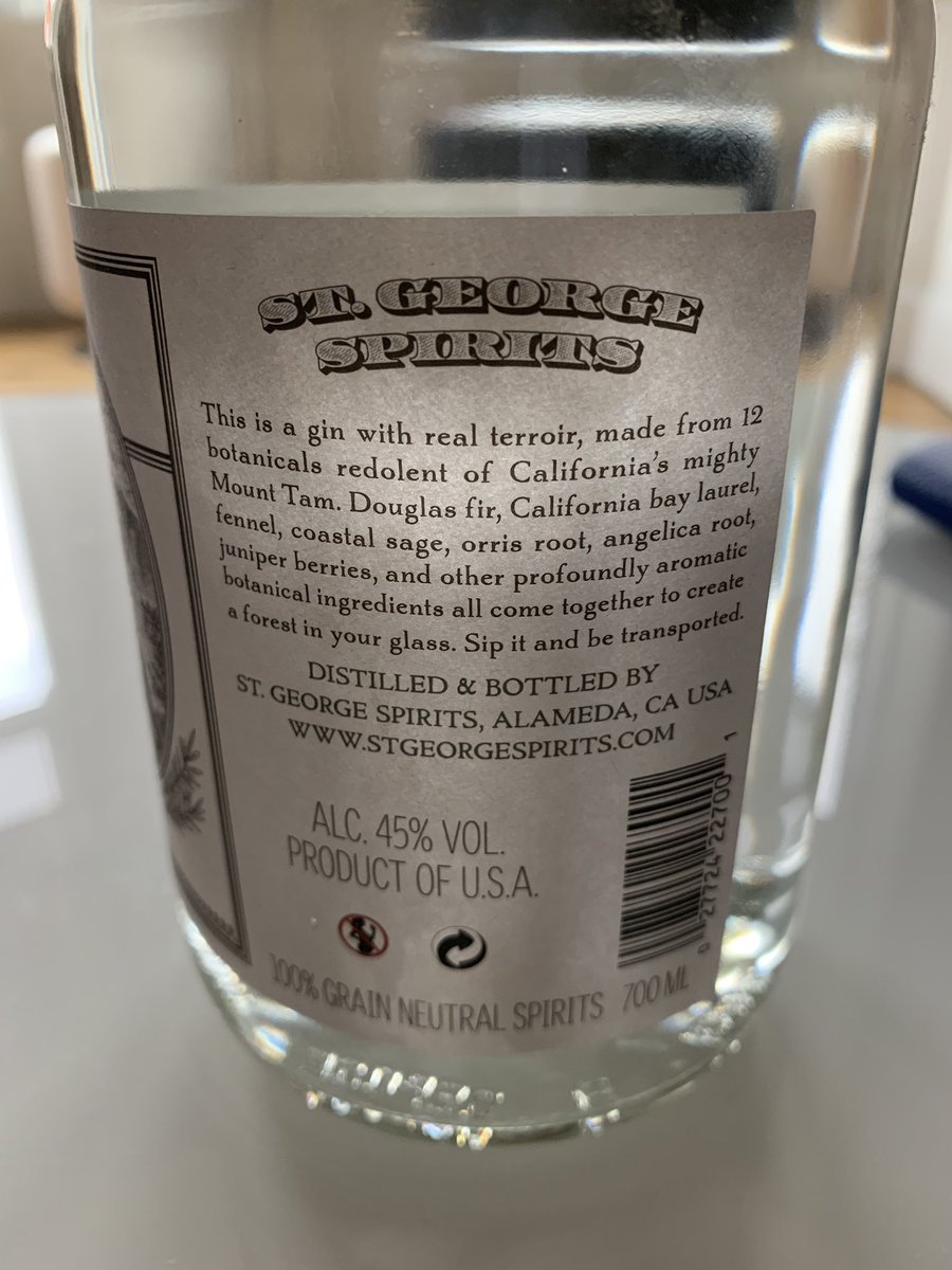 smallestginclub's tweet photo. @smallestginclub opening with @StGeorgeSpirits #terroirgin 🇺🇸 #fennel #sage #orrisroot #angelicaroot #juniper #forest #Alameda #California 🍸 https://t.co/HMGxXFHzSl