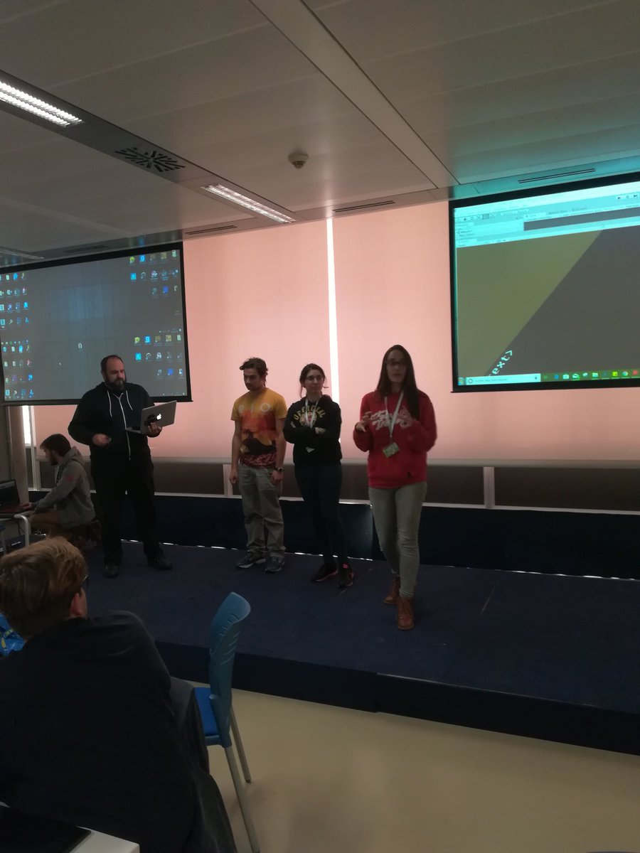 IN_Loyola's tweet photo. Los equipos de la #GGJSevilla nos acaban de presentar sus avances. ¿Llegarán a terminar los #videojuegos mañana? Ánimo! https://t.co/v25t6fSxMi