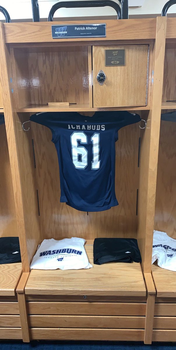 patrick2cuni's tweet photo. Excited to announce that I will be continuing my academic and football career at Washburn University!! #goichabods https://t.co/qGUKWaDZYW