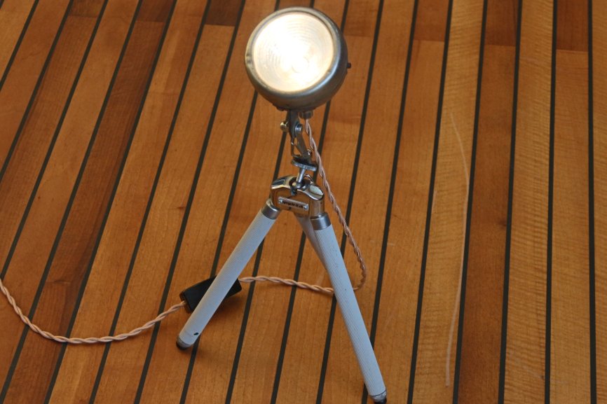 TomBaumberger's tweet photo. New #upcycling lamp, repurposed bicycle lamp and tripod. available in my shop.
https://t.co/nxo61MokN5
#lightcreation #customlamp #upcycle #industriallamp #customlighting #UpcycledHour #upcycledcreations #upcycledlighting #repurposedlighting #fahrradliebe #lampenmittwoch https://t.co/7PDgKFZY40