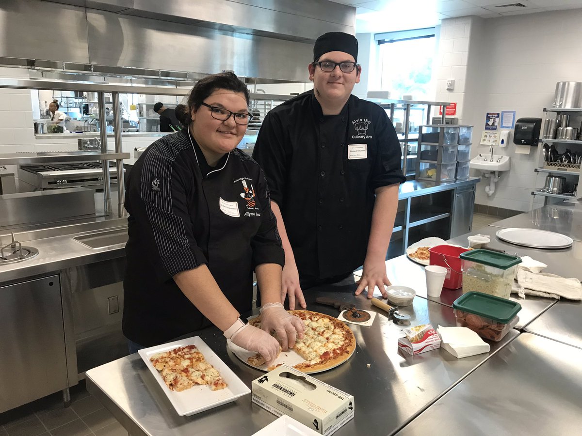 combs281's tweet image. There’s always something exciting to do in @AlvinISD. This morning, we have an exciting Elementary Academic UIL competition and the Career Tech Extravaganza taking place. Thank you to all the teachers and staff members that make these opportunities possible. #MyAlvinISD