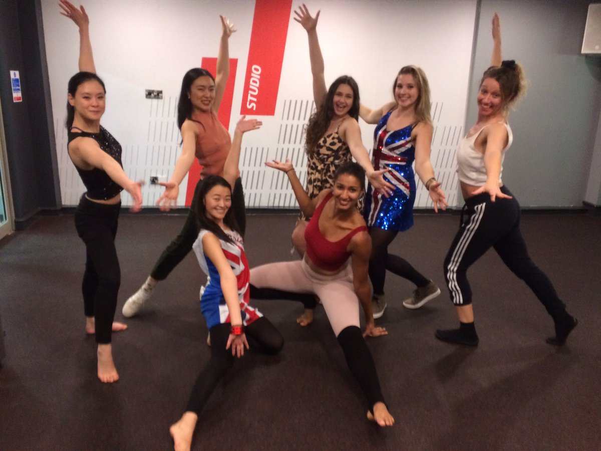 ClaireCheerCo's tweet photo. @CarlijnH #spicegirls #henparty #London We spiced up Merina’s hen party today. Well done my fabulous Spice Girls! @CheerleadingCo https://t.co/2BoySYIaOA