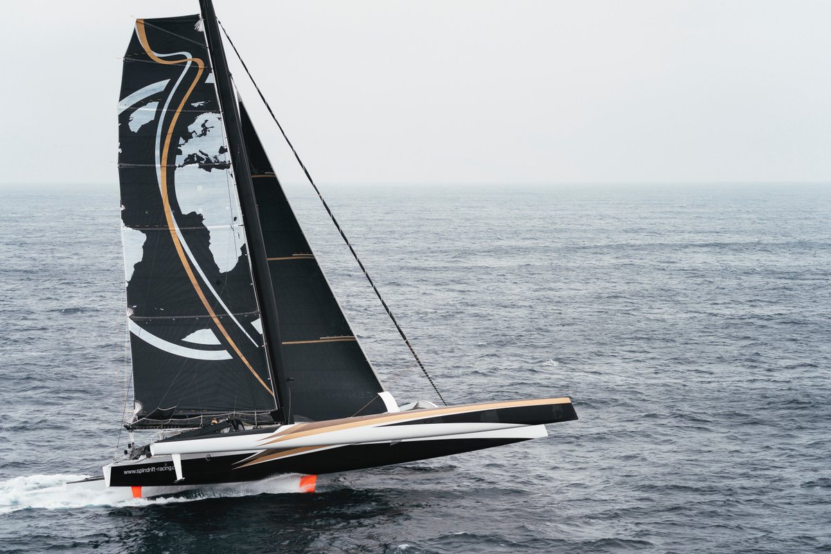 #JULESVERNETROPHY 
🏁 Distance from start: 6,541 Nm
⏱️ Speed over 24H: 24.5 Kts
➡️ Ahead 326 Nm on the record holder
🌊 Wave height: 2.9 m
🗺️ Live tracking at bit.ly/2CDRAry