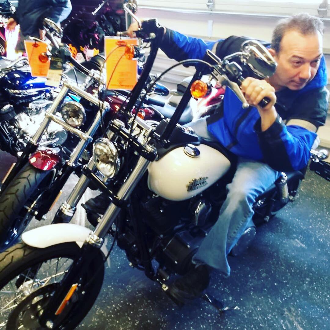 streetskillsmc's tweet photo. Indoor test rides @FILERSPWRSPTS today! https://t.co/BmR8dpmMHB