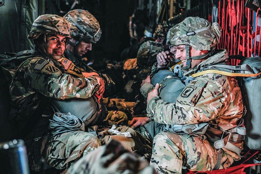 GoArmy's tweet photo. When you love what you do. #ArmyTeam https://t.co/bXMOLYCE7v