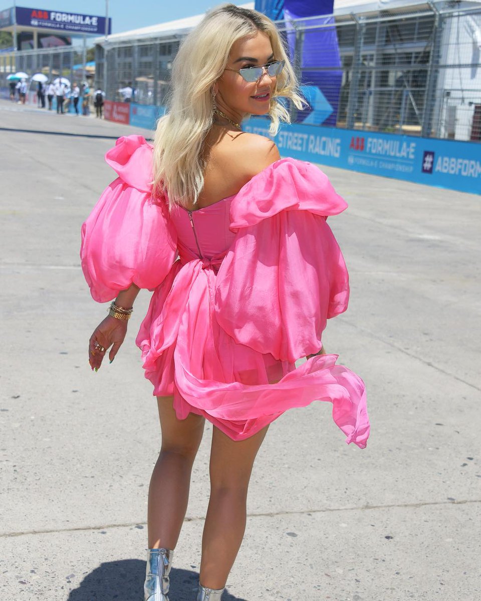 RitaOra's tweet image. Amazing day at @FIAFormulaE thank you so much for having me 💞🏎 🇨🇱#SantiagoEPrix #abbformulae #ad