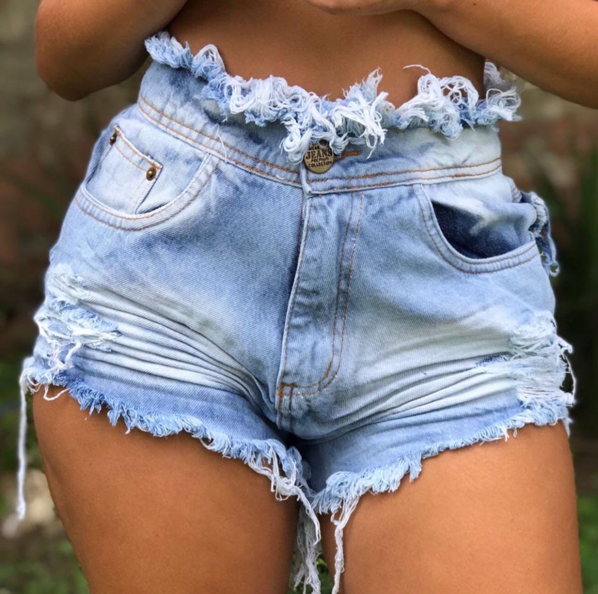 vitrinnicarioca's tweet photo. Shorts Jeans 🤩
façam seus pedidos 📲
👉🏻 Enviamos para todo o Brasil 🚚✈️
Entrega express 🛵💨
Parcelamos no cartão
Depósitos e transferências
#moda #instafashion #modait #modaparameninas #modaparatodas #modacarioca #fashion #fashionlove https://t.co/eKki95frdN