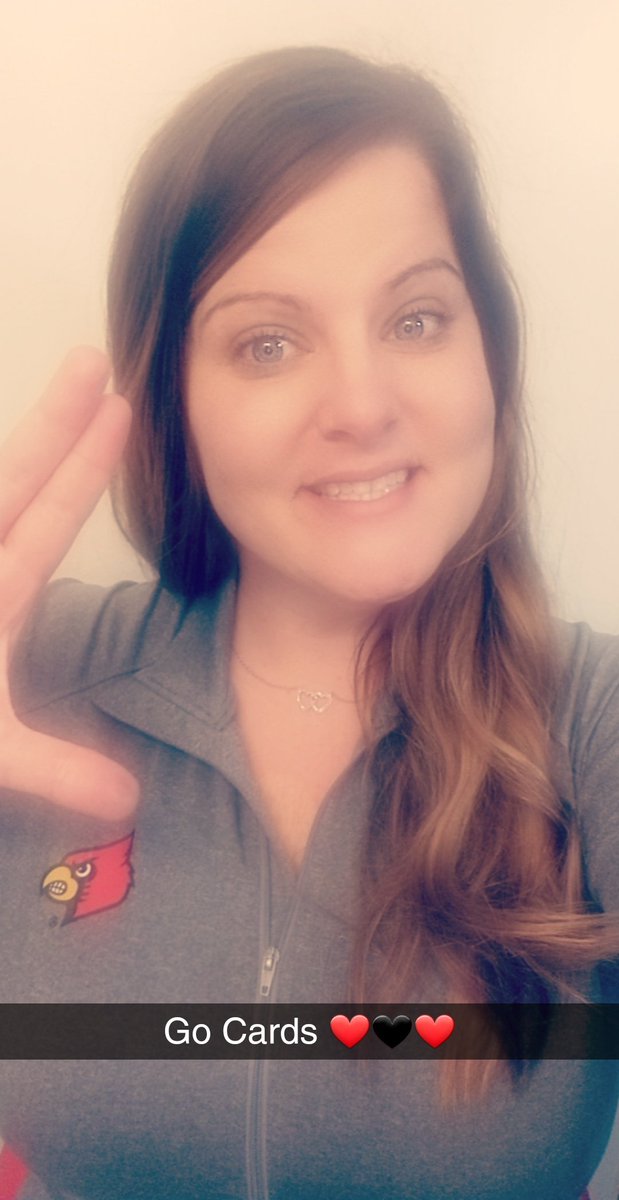 alicornell's tweet photo. Let's Go Cards @LouisvilleMBB bring home the Win Today! #CardNation #revenge #getloud #L1C4 #GoCards #gameday #throwyourlsup #BeatPitt ❤🖤❤🖤 https://t.co/TI4ECDGYsc