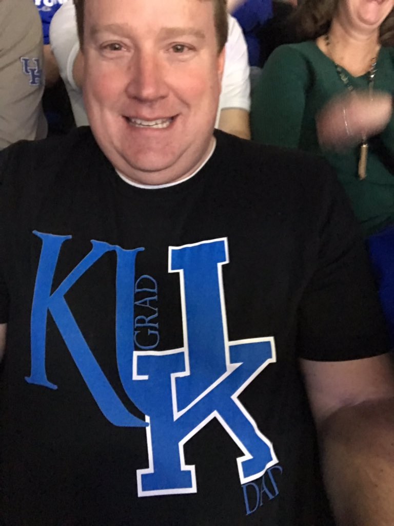 natalieannsat's tweet image. Dad’s ready for the game #weareuk #kugrad #ukdad