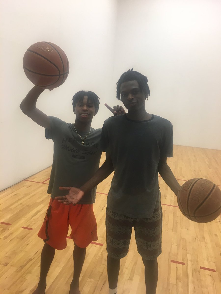 Carver_Hoops tweet media