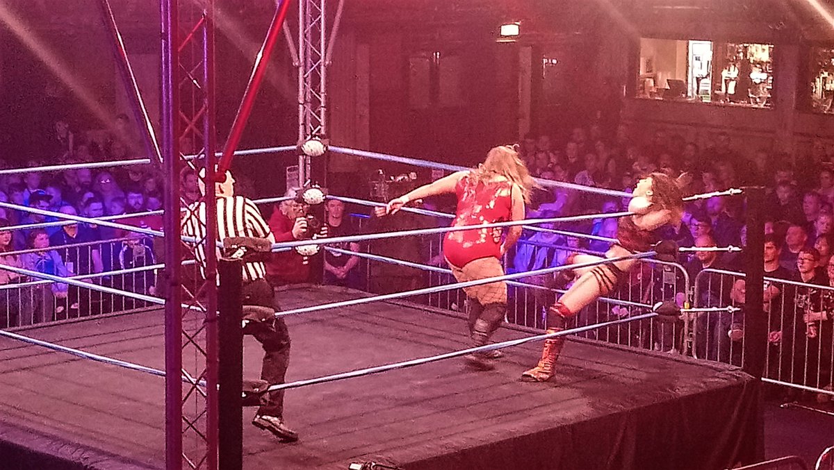 RadkaHola's tweet photo. #blackpool #WOSwrestling #WosBlackpool https://t.co/CQNlWooVyZ