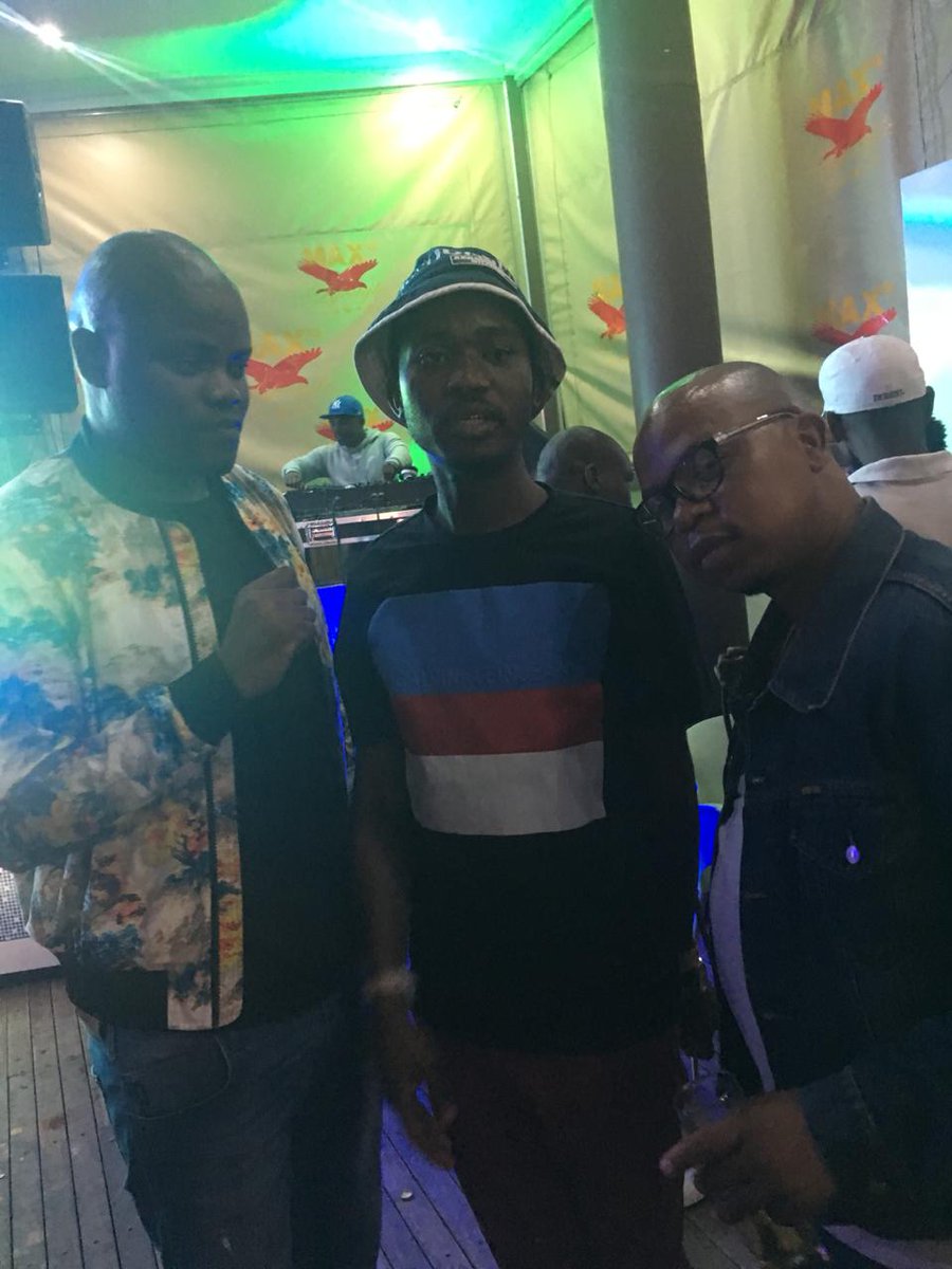 SfisoMatigo's tweet photo. @MaxsLifestyle @maxslifestyle1 🍻🍺 https://t.co/2GlfWrxLvf