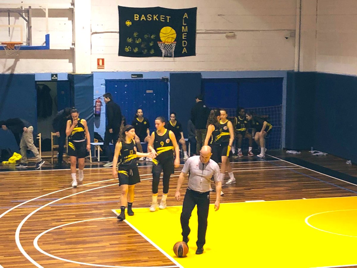 ASRBasketAlmeda's tweet photo. 🏀 #CF2ALM 81 - @CNTerrassabkt 62

Pas ferm i gran feina durant la setmana!!

#adnAlmeda #jornadaAlmeda #preferent https://t.co/rbocnwOT1D
