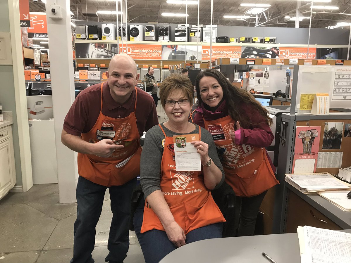 Recognizing Cathy for providing excellent Customer Service and receiving praise from a very happy customer! Great job Cathy!!